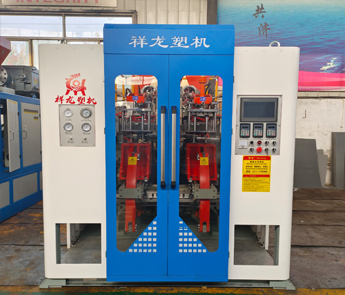 16、全自動(dòng)75吹塑機(jī)1.jpg